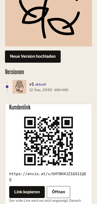 Studio panel of a project with the design, the version row, the customer link and the QR code